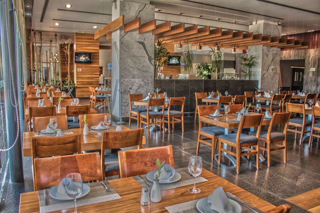 Casa Inn Premium Hotel Queretaro Miranda Restoran fotoğraf The restaurant